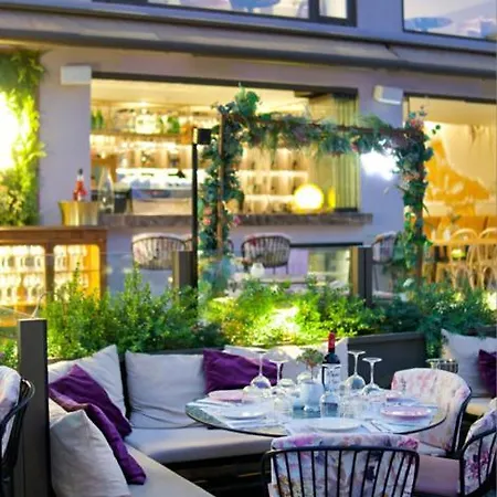 Hotel Legacy Gastro